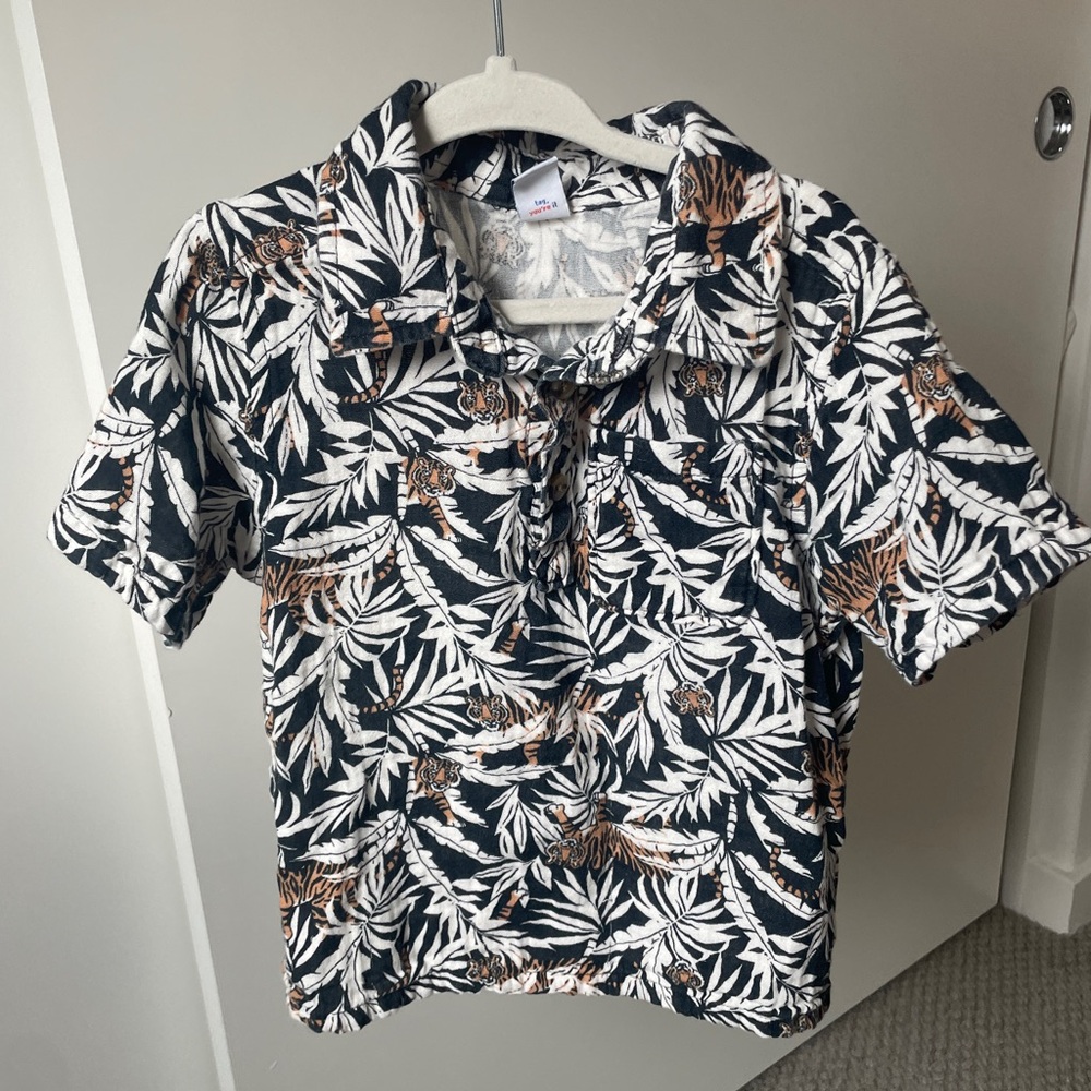 Old Navy Toddler Boy (3T) Printed Double Weave Pocket Polo- jungle/ Tiger